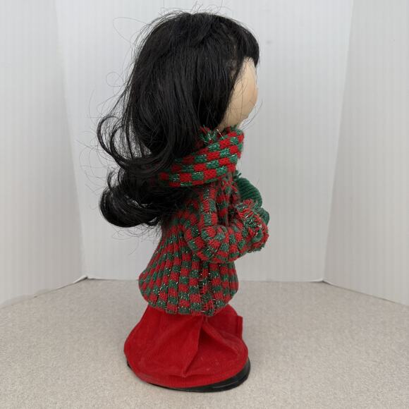 Vintage 1985 Carloling Girl Sandra Hasson Christmas Doll - Picture 5 of 7